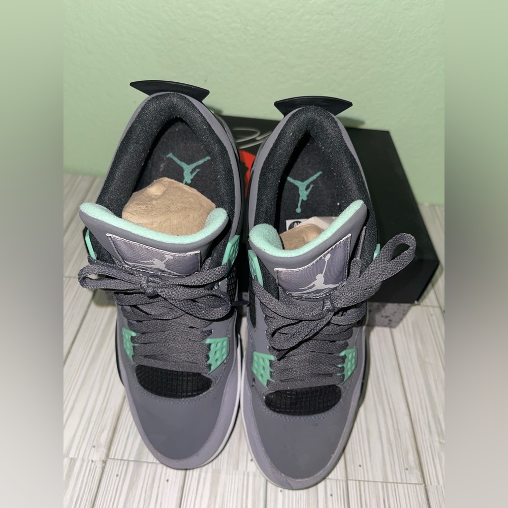 PreOwned/Lightly used:Air Jordan 4 Retro:Drk Grey/Green Glow-Cmnt gry blk,Sz 10 - Picture 11 of 14